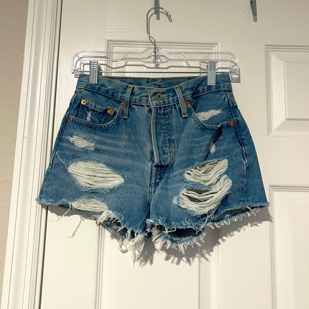 Levis 501 Shorts Size 24